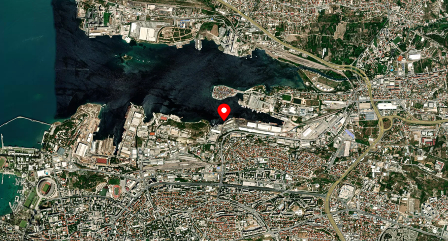 Port image