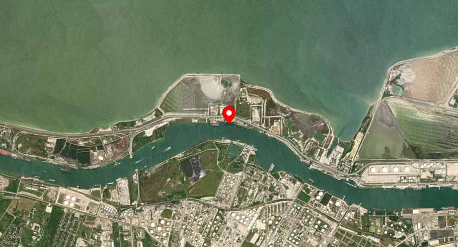 Port image