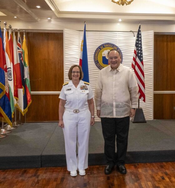 CNO Visits the Philippines