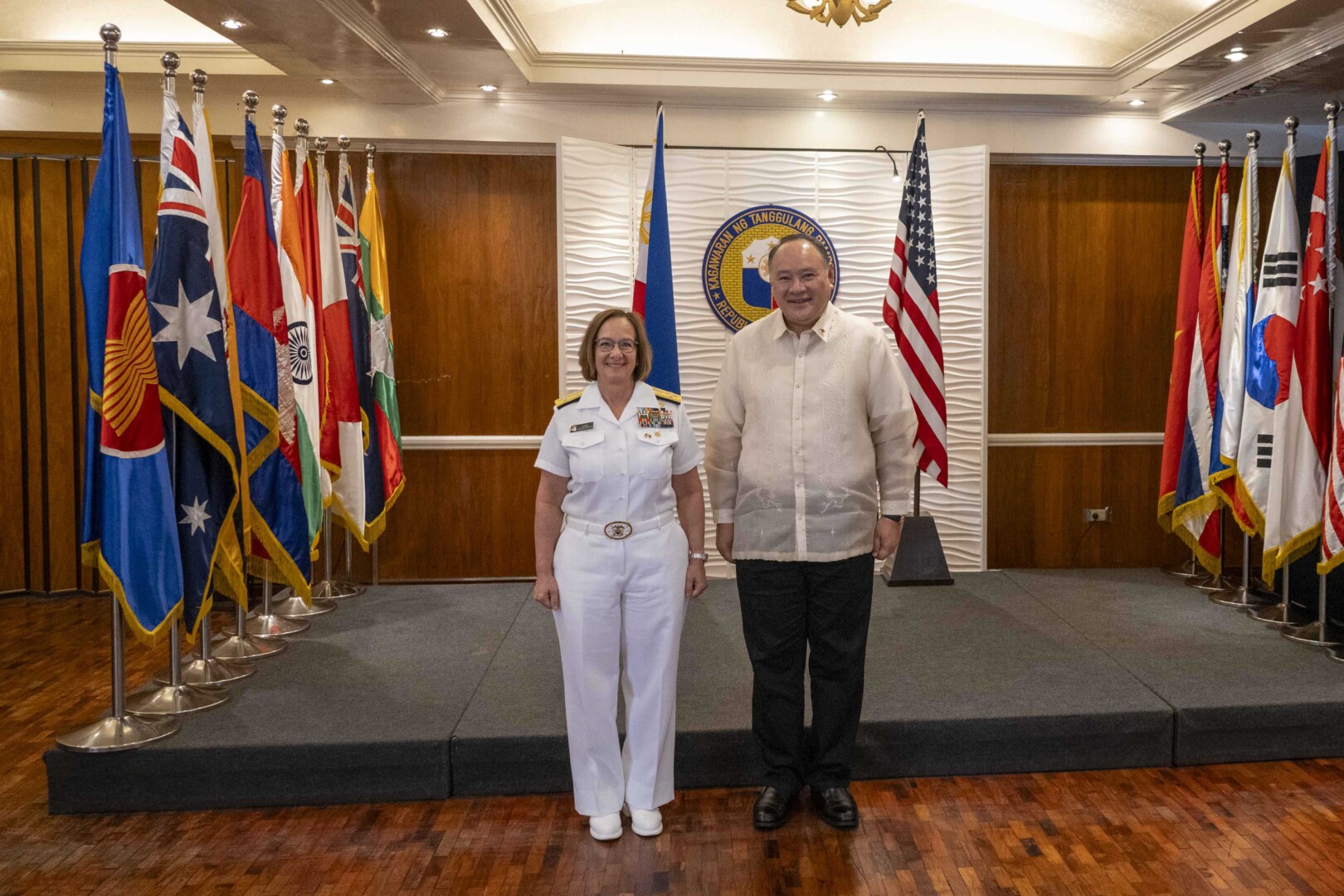 CNO Visits the Philippines