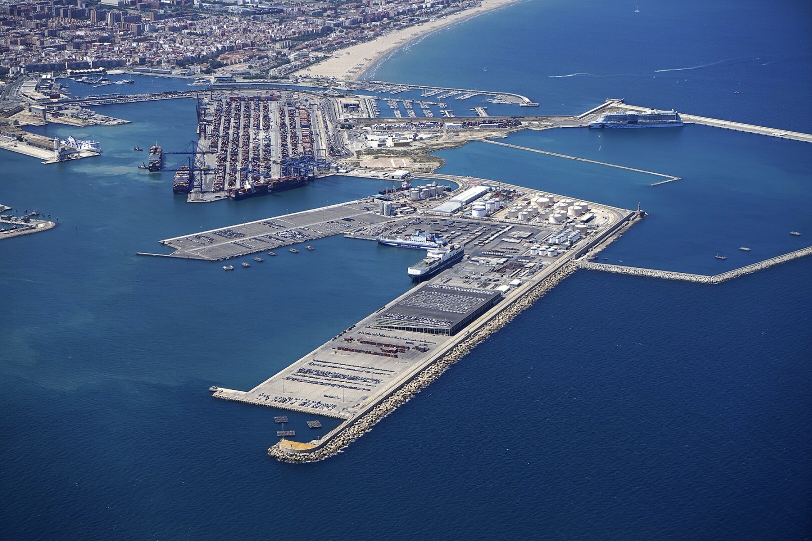 New Combined Transport Terminal at the Port of Valencia Commences Operation