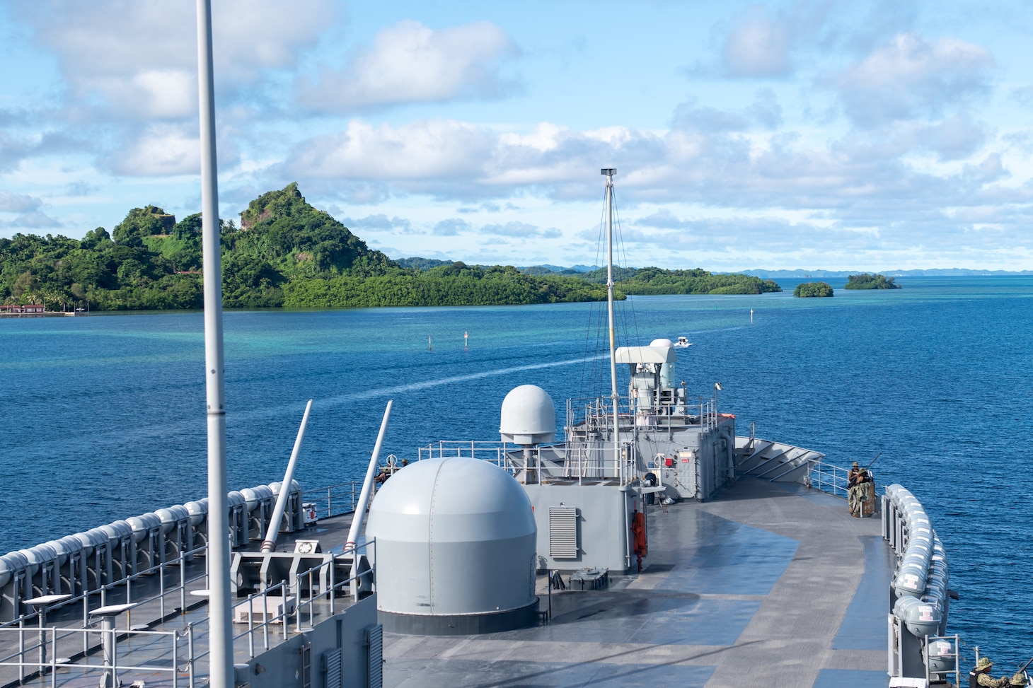 USS Blue Ridge arrives in Koror, Palau