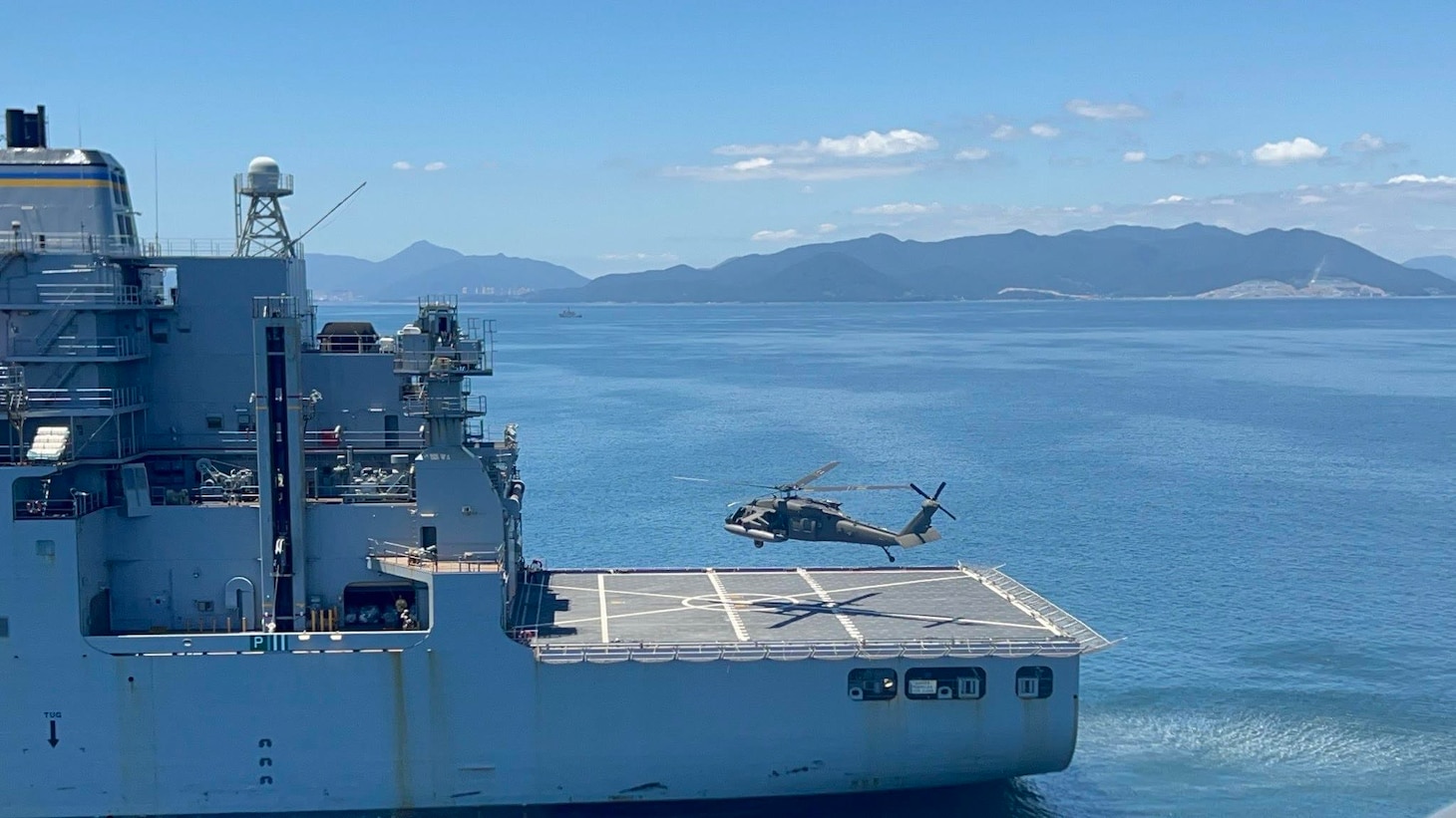 U.S. Army UH-60M Black Hawk helicopter with 2nd Battalion, 2nd Aviation Regiment, 2nd Combat Aviation Brigade lands aboard Lewis and Clark-class dry cargo ship USNS Sacagawea (T-AKE 2), off the coast of Jinhae, South Korea, July 31, 2024. (Courtesy photo)