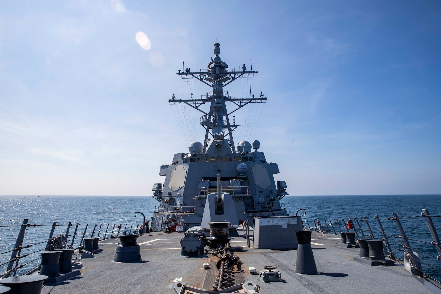 7th Fleet Destroyer Transits Taiwan Strait