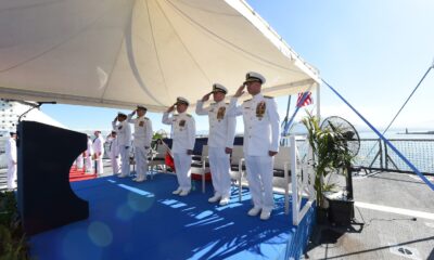 Anderson relieves Ishee as Commander, U.S. Sixth Fleet