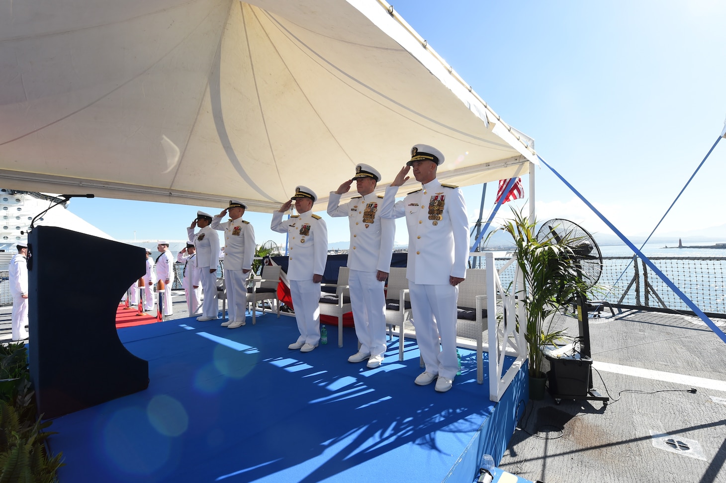 Anderson relieves Ishee as Commander, U.S. Sixth Fleet