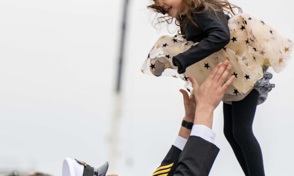 Theodore Roosevelt Carrier Strike Group Returns to San Diego After 9-month Deployment