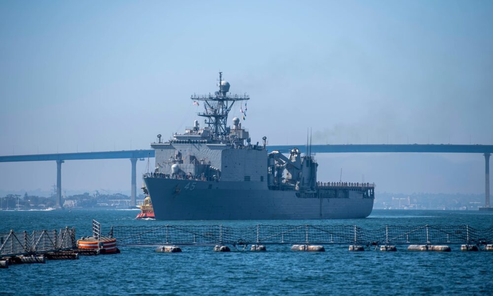 USS Comstock returns to San Diego after Indo-Pacific deployment